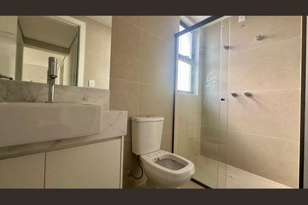 Apartamento à venda com 71m², 2 quartos e 2 vagasBanheiro Suíte