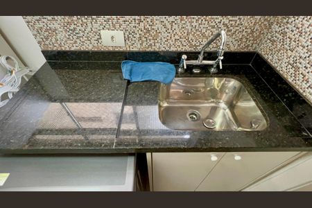 Apartamento à venda com 86m², 3 quartos e 1 vagaÁrea de Serviço