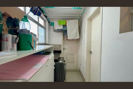 Apartamento à venda com 86m², 3 quartos e 1 vagaÁrea de Serviço