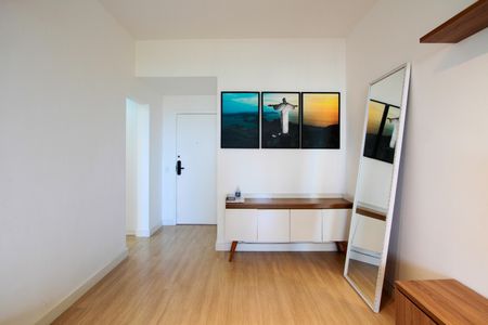 Apartamento à venda com 52m², 1 quarto e 2 vagas Apartamento à venda com 52m², 1 quarto e 2 vagasSala