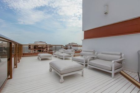 Apartamento à venda com 52m², 1 quarto e 2 vagas Apartamento à venda com 52m², 1 quarto e 2 vagasTerraço