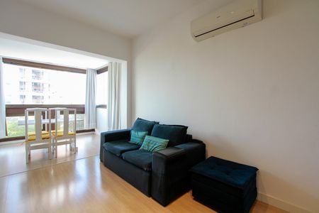 Sala de apartamento à venda com 1 quarto, 52m² em Barra da Tijuca, Rio de Janeiro