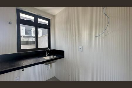 Apartamento à venda com 71m², 2 quartos e 2 vagasÁrea de serviço