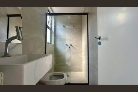 Apartamento à venda com 71m², 2 quartos e 2 vagasBanheiro Social