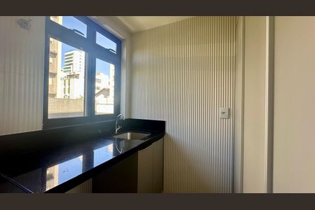Apartamento à venda com 71m², 2 quartos e 2 vagasÁrea de serviço 