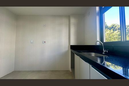 Apartamento à venda com 71m², 2 quartos e 2 vagasCozinha 