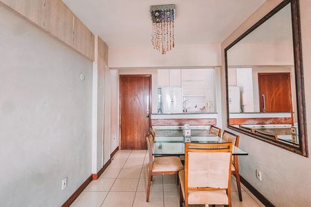 Sala de apartamento para alugar com 2 quartos, 67m² em Matatu, Salvador
