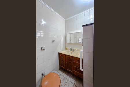 Casa à venda com 209m², 5 quartos e 2 vagas Casa à venda com 209m², 5 quartos e 2 vagasBanheiro de serviço