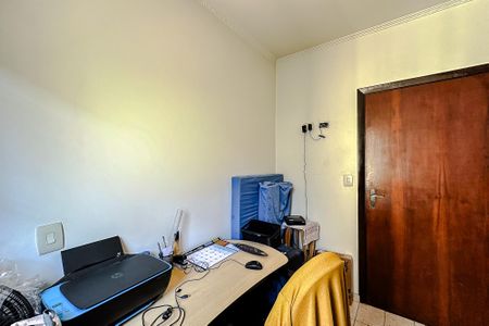 Casa à venda com 209m², 5 quartos e 2 vagas Casa à venda com 209m², 5 quartos e 2 vagasQuarto 3