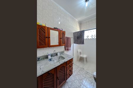 Casa à venda com 209m², 5 quartos e 2 vagas Casa à venda com 209m², 5 quartos e 2 vagasBanheiro Social