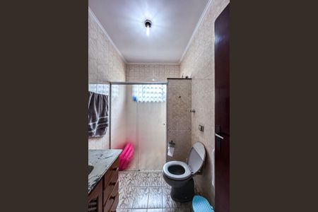 Casa à venda com 209m², 5 quartos e 2 vagas Casa à venda com 209m², 5 quartos e 2 vagasBanheiro