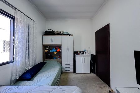 Casa à venda com 209m², 5 quartos e 2 vagas Casa à venda com 209m², 5 quartos e 2 vagasQuarto 2