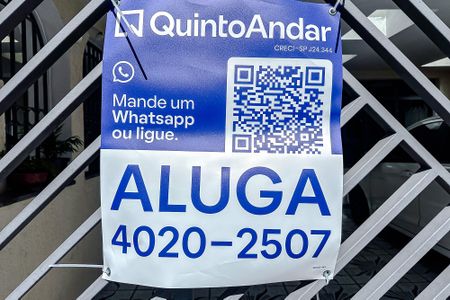 Casa à venda com 209m², 5 quartos e 2 vagas Casa à venda com 209m², 5 quartos e 2 vagasPlaquinha