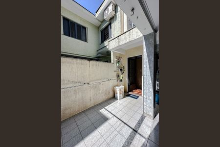 Casa à venda com 209m², 5 quartos e 2 vagas Casa à venda com 209m², 5 quartos e 2 vagasÁrea de Serviço