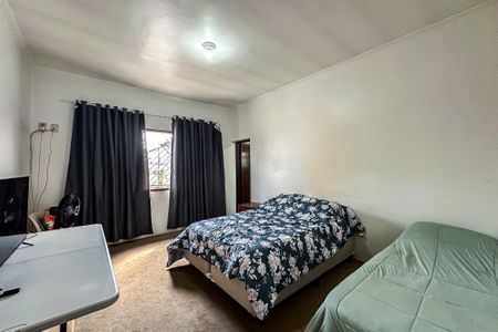 Casa à venda com 209m², 5 quartos e 2 vagas Casa à venda com 209m², 5 quartos e 2 vagasSuíte 1