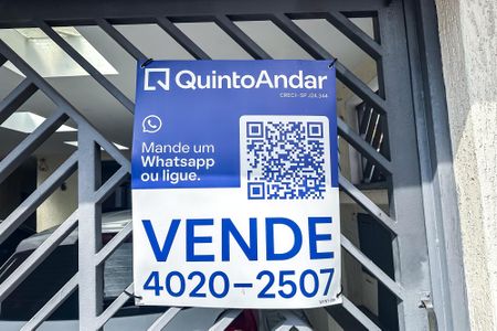 Casa à venda com 209m², 5 quartos e 2 vagas Casa à venda com 209m², 5 quartos e 2 vagasPlaca