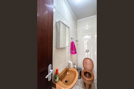 Casa à venda com 209m², 5 quartos e 2 vagas Casa à venda com 209m², 5 quartos e 2 vagasLavabo