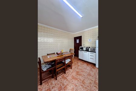 Casa à venda com 209m², 5 quartos e 2 vagas Casa à venda com 209m², 5 quartos e 2 vagasCozinha