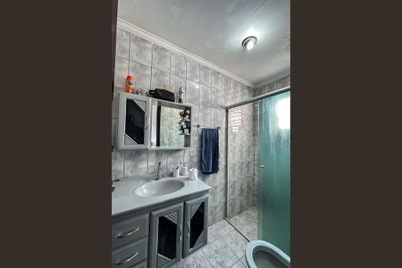 Casa à venda com 209m², 5 quartos e 2 vagas Casa à venda com 209m², 5 quartos e 2 vagasBanheiro da Suíte 1