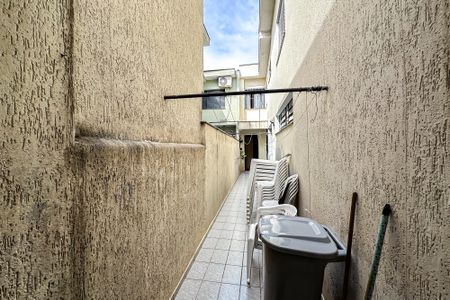 Casa à venda com 209m², 5 quartos e 2 vagas Casa à venda com 209m², 5 quartos e 2 vagasQuintal