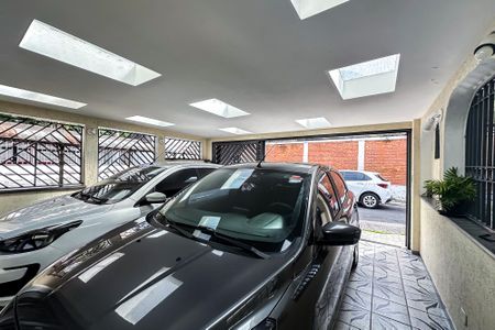 Casa à venda com 209m², 5 quartos e 2 vagas Casa à venda com 209m², 5 quartos e 2 vagasGaragem