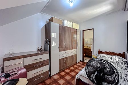 Casa à venda com 209m², 5 quartos e 2 vagas Casa à venda com 209m², 5 quartos e 2 vagasQuarto de Serviço