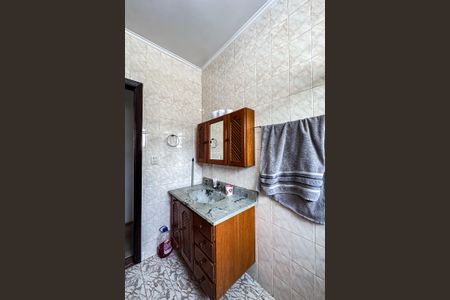 Casa à venda com 209m², 5 quartos e 2 vagas Casa à venda com 209m², 5 quartos e 2 vagasBanheiro