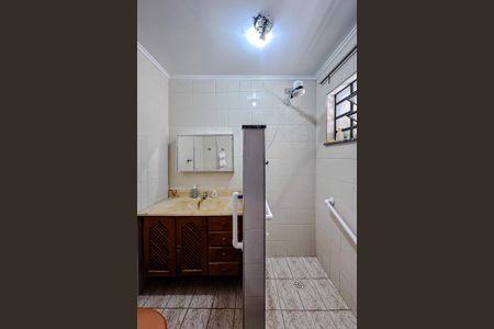 Casa à venda com 209m², 5 quartos e 2 vagas Casa à venda com 209m², 5 quartos e 2 vagasBanheiro de serviço