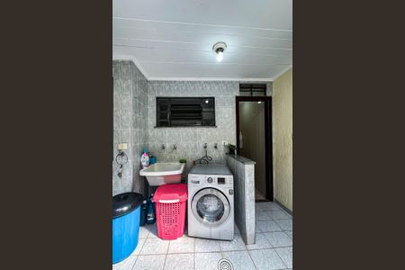 Casa à venda com 209m², 5 quartos e 2 vagas Casa à venda com 209m², 5 quartos e 2 vagasÁrea de Serviço