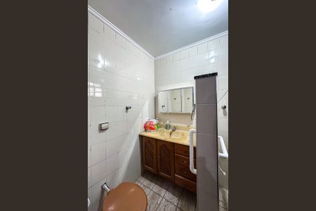 Casa à venda com 209m², 5 quartos e 2 vagas Casa à venda com 209m², 5 quartos e 2 vagasBanheiro da Suíte 2