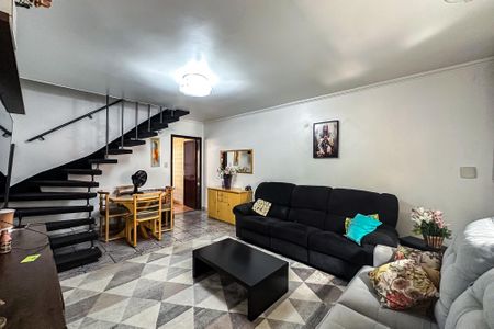 Casa à venda com 209m², 5 quartos e 2 vagas Casa à venda com 209m², 5 quartos e 2 vagasSala