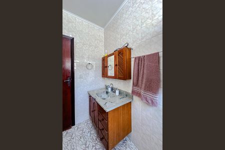 Casa à venda com 209m², 5 quartos e 2 vagas Casa à venda com 209m², 5 quartos e 2 vagasBanheiro Social