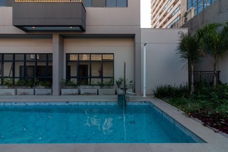 Apartamento à venda com 26m², 1 quarto e sem vagaÁrea comum - Piscina