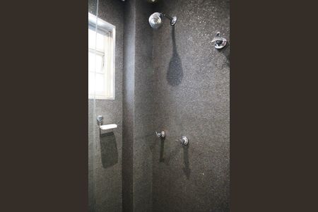 Apartamento à venda com 120m², 2 quartos e 1 vaga Apartamento à venda com 120m², 2 quartos e 1 vagaBanheiro