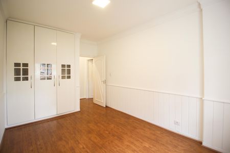 Apartamento à venda com 120m², 2 quartos e 1 vaga Apartamento à venda com 120m², 2 quartos e 1 vagaQuarto