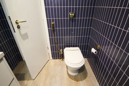 Apartamento à venda com 120m², 2 quartos e 1 vaga Apartamento à venda com 120m², 2 quartos e 1 vagaBanheiro da Suíte