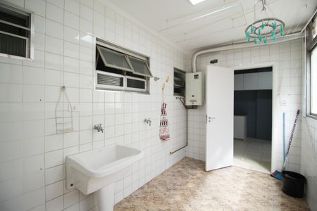 Apartamento à venda com 120m², 2 quartos e 1 vaga Apartamento à venda com 120m², 2 quartos e 1 vagaÁrea de Serviço