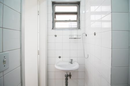 Apartamento à venda com 120m², 2 quartos e 1 vaga Apartamento à venda com 120m², 2 quartos e 1 vagaBanheiro de serviço