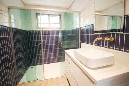 Apartamento à venda com 120m², 2 quartos e 1 vaga Apartamento à venda com 120m², 2 quartos e 1 vagaBanheiro da Suíte