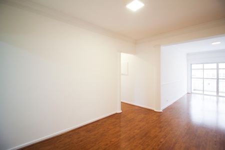 Apartamento à venda com 120m², 2 quartos e 1 vaga Apartamento à venda com 120m², 2 quartos e 1 vagaSala de Jantar