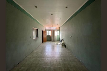 Casa à venda com 349m², 5 quartos e 4 vagassalão