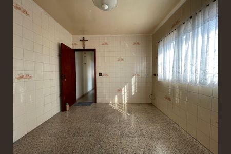 Casa à venda com 349m², 5 quartos e 4 vagasCozinha