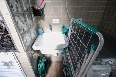 Casa de condomínio à venda com 83m², 2 quartos e 2 vagas Casa de condomínio à venda com 83m², 2 quartos e 2 vagasÁrea de serviço