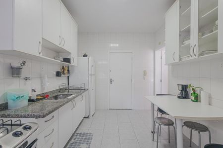 Apartamento à venda com 80m², 2 quartos e 1 vagaCozinha
