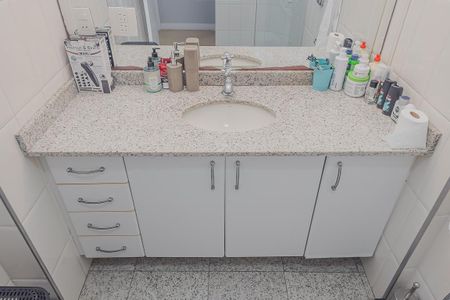 Apartamento à venda com 80m², 2 quartos e 1 vagaBanheiro Social