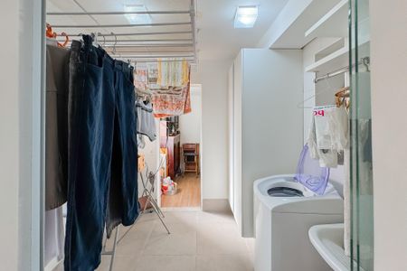 Apartamento à venda com 111m², 2 quartos e 1 vaga Apartamento à venda com 111m², 2 quartos e 1 vagaÁrea de Serviço