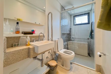 Apartamento à venda com 111m², 2 quartos e 1 vaga Apartamento à venda com 111m², 2 quartos e 1 vagaBanheiro da Suíte