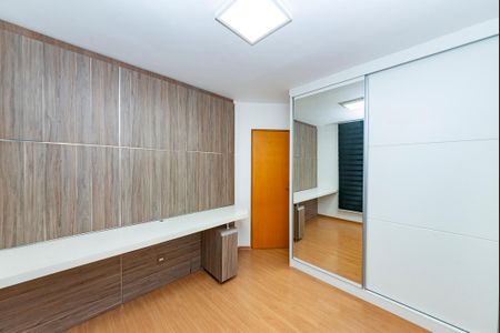 Apartamento para alugar com 120m², 3 quartos e 3 vagasQuarto 2