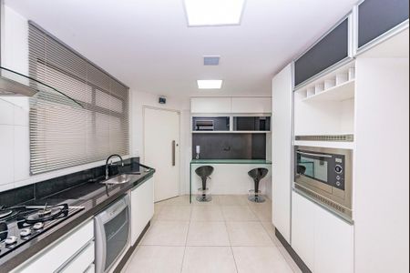 Apartamento para alugar com 120m², 3 quartos e 3 vagasCozinha