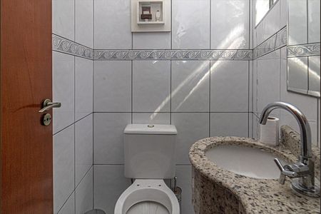 Casa à venda com 125m², 3 quartos e 2 vagasLavabo